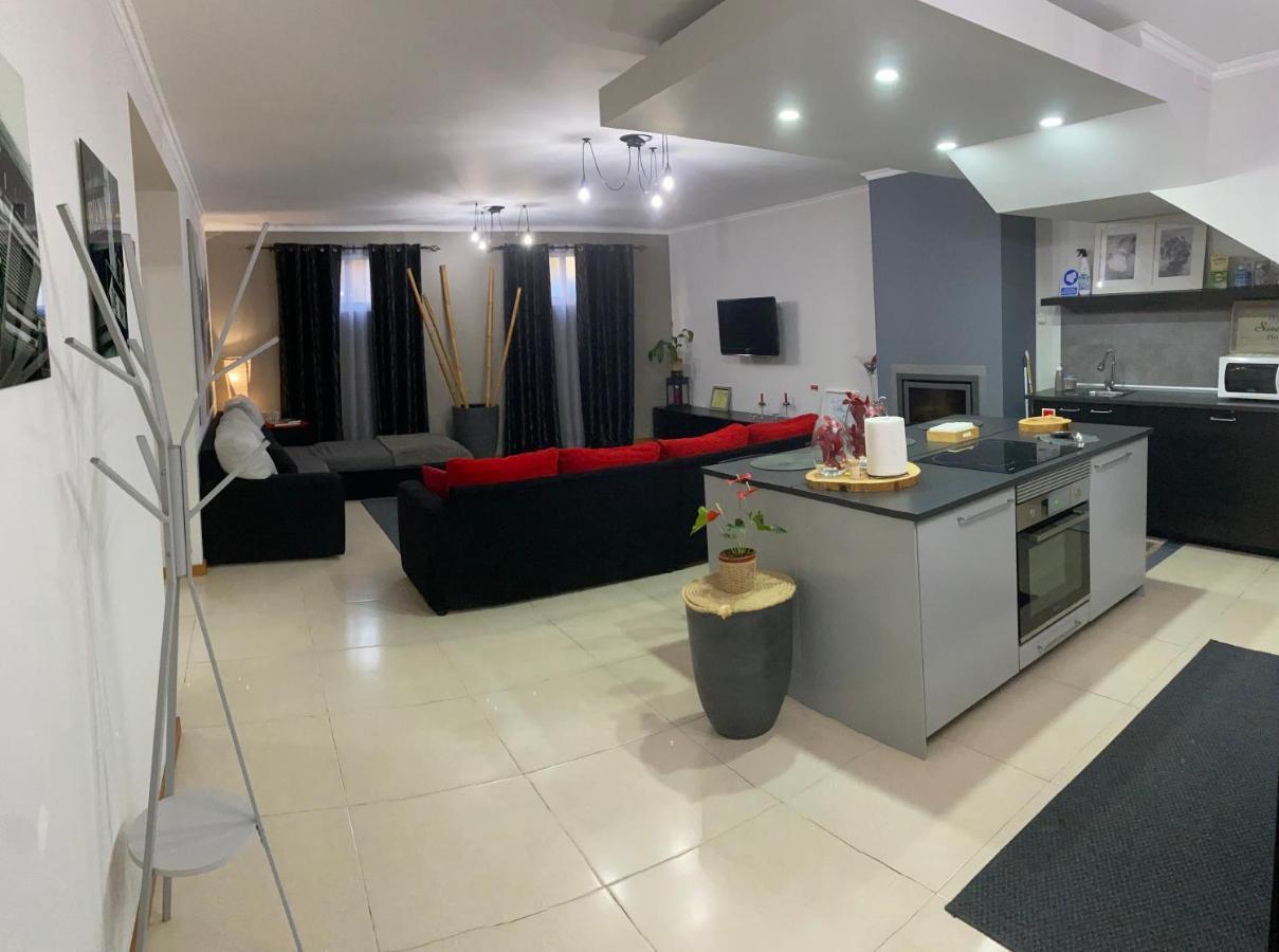 蓬塔德尔加达Alojamento House 66公寓 外观 照片